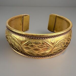 Aged goldtone Embossed Bangle Bracelet